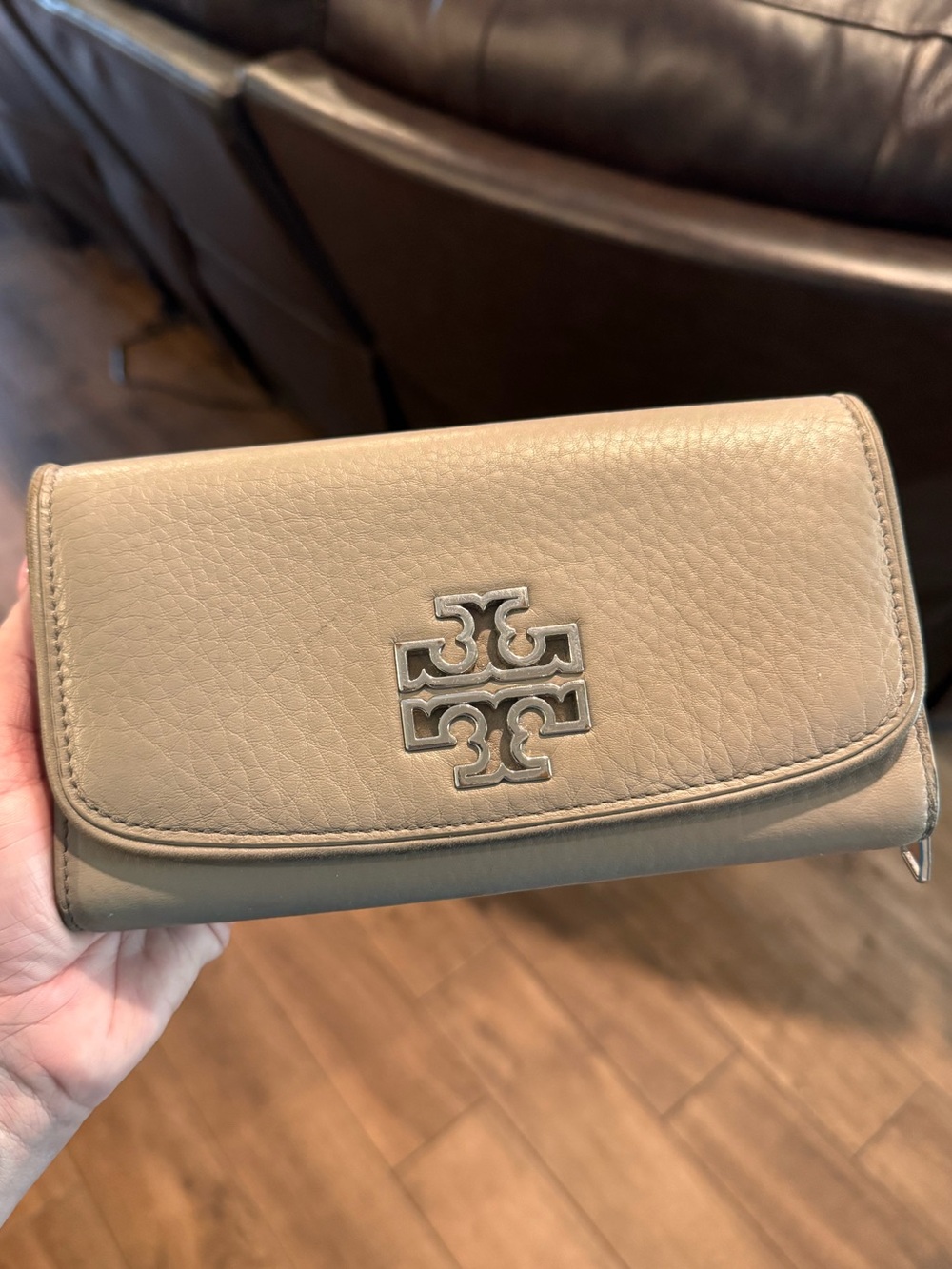 Tory Burch Envelope Wallet 🩶